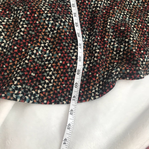 LulaRoe Nicole Dress - Picture 4 of 7